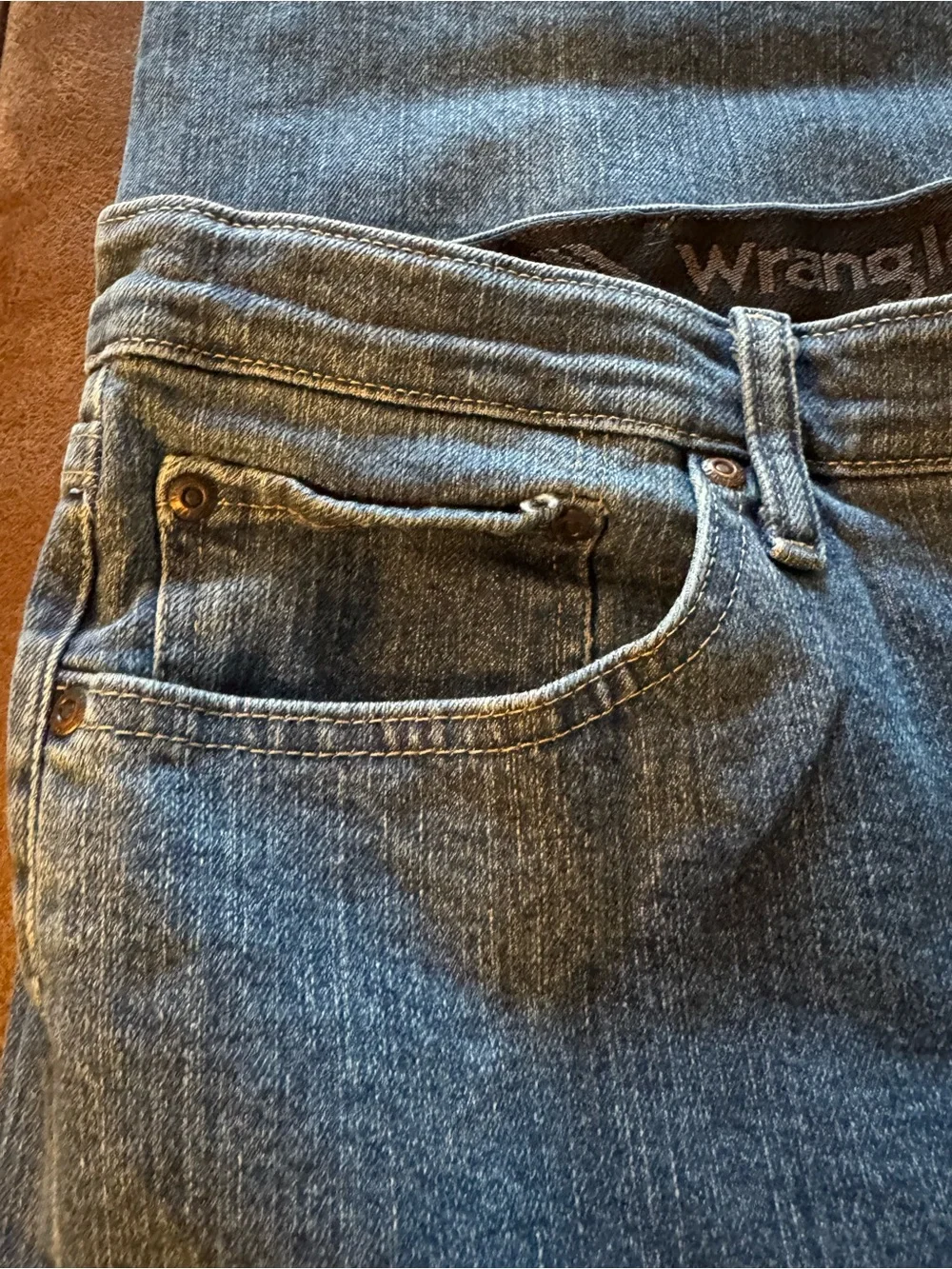 Men’s Wrangler Stretch Waist Straight Leg Denim Jeans Sz 40 x 34 Like New!